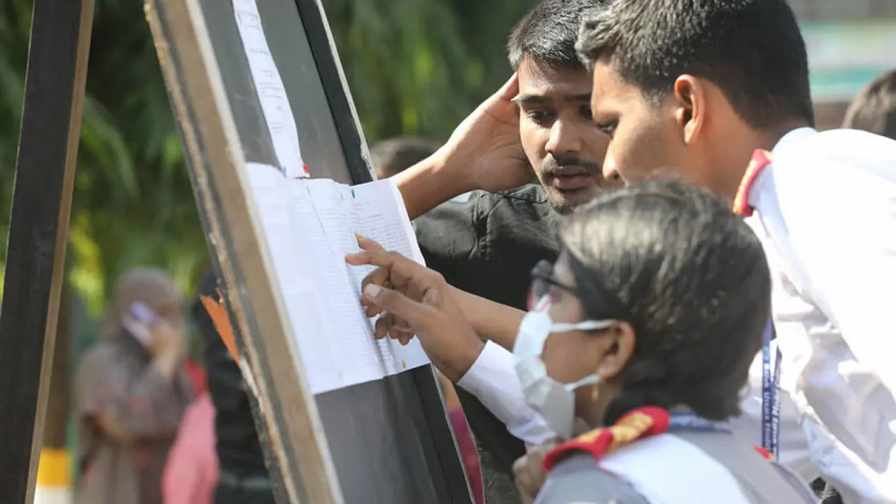 এসএসসির ফল প্রকাশ সোমবার, যেভাবে জানবেন