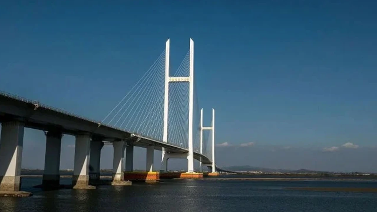 ১২ বছরের অচলাবস্থা ভেঙে চালু হলো চীন-উত্তর কোরিয়া সংযোগকারী সেতু