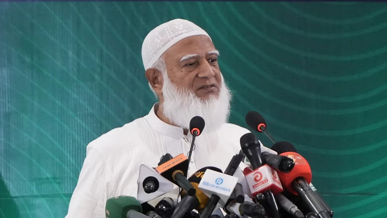 এমন স্বরাষ্ট্রমন্ত্রী পেয়েছি, সব মন্ত্রণালয়ে মাতব্বরি করেন: ডা. শফিকুর রহমান