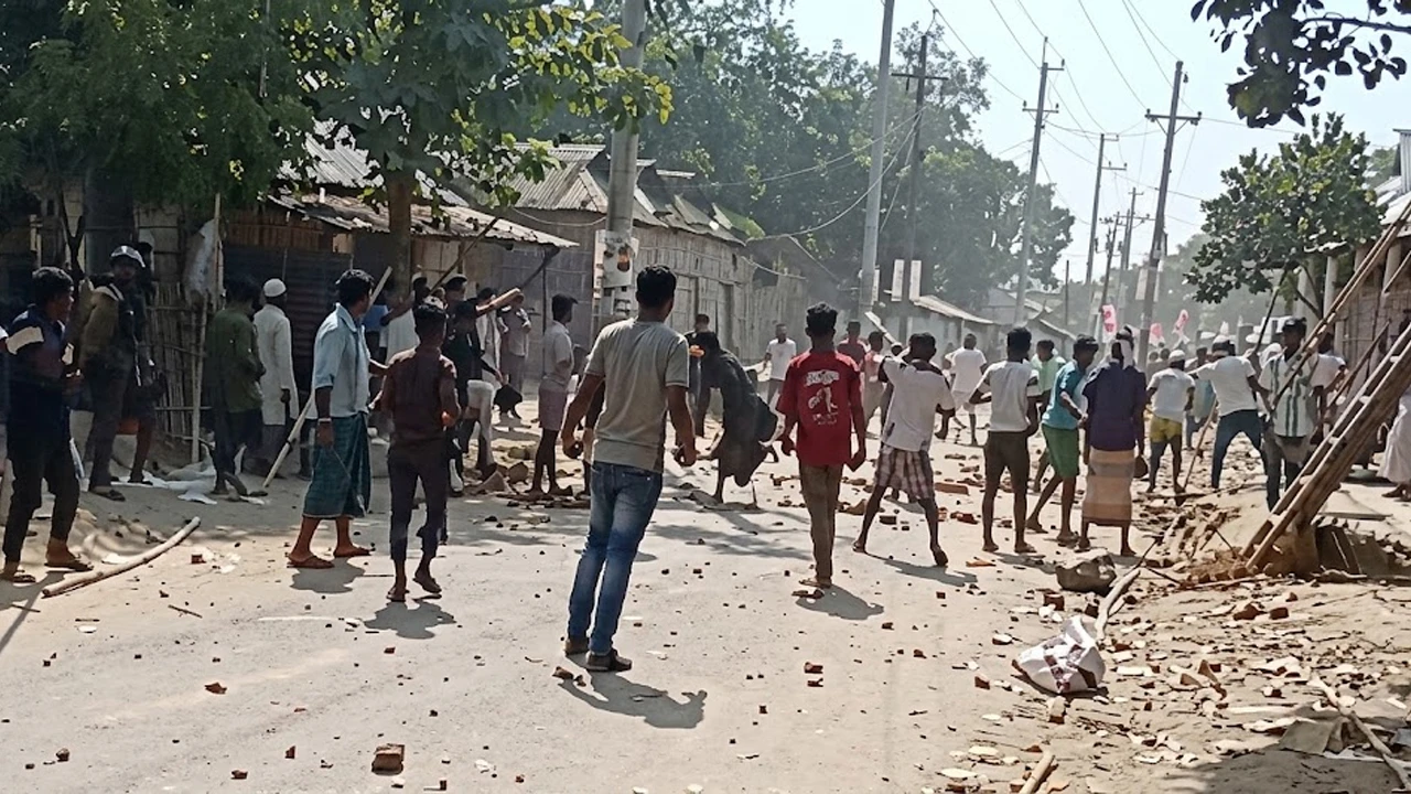 আধিপত্য বিস্তার নিয়ে দুইপক্ষের মধ্যে সংঘর্ষ, আহত ১৫