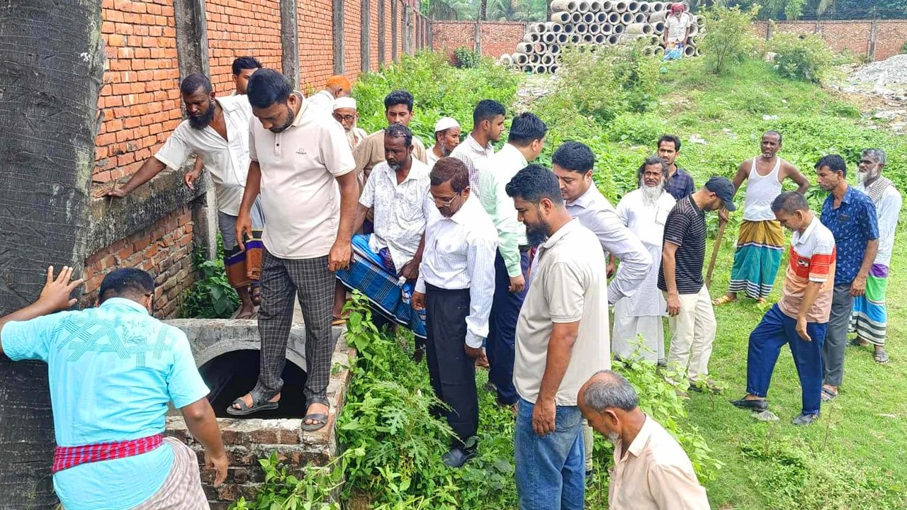 ভালুকায় ৩৩৫ একর জমি ক্ষতিগ্রস্ত: টেক্সটাইল কারখানার বিরুদ্ধে ব্যবস্থা