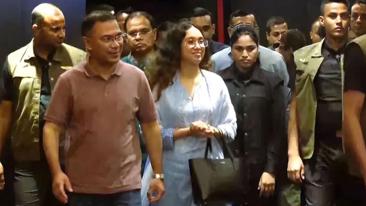 প্রধানমন্ত্রী তারেক রহমান হলে গিয়ে যে সিনেমা দেখলেন