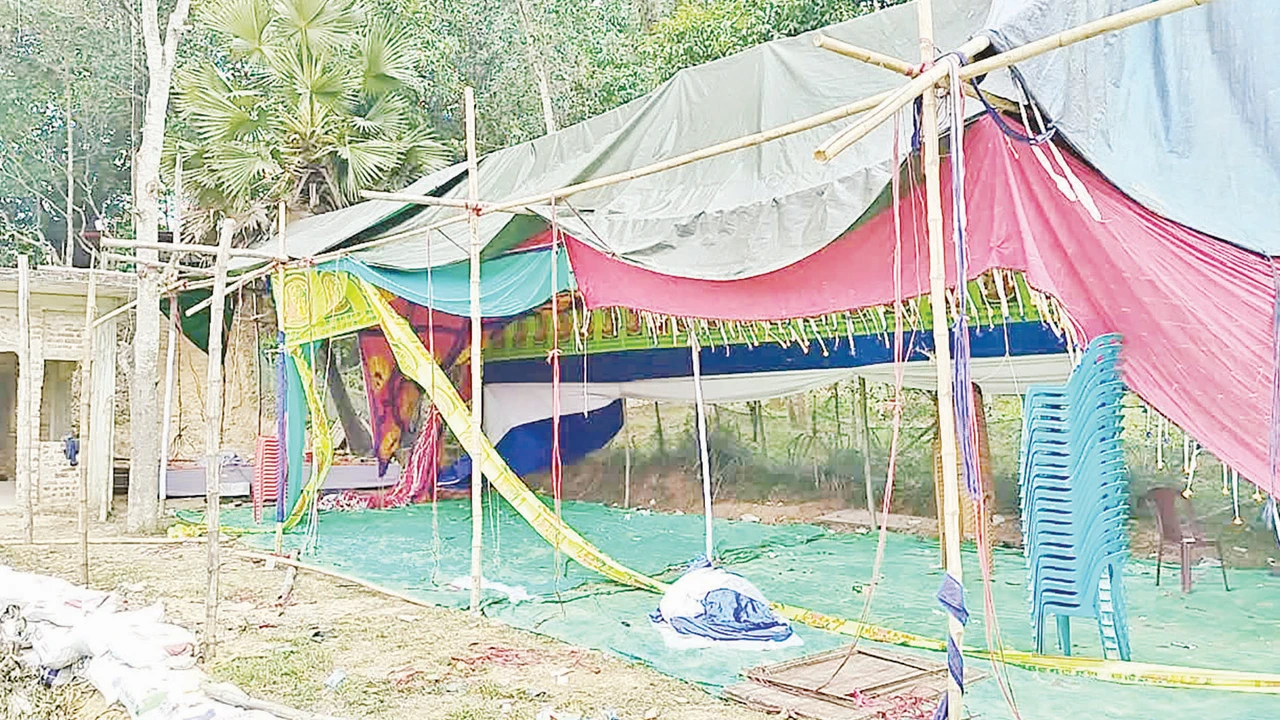 কিশোর গ্যাংয়ের হামলায় ধর্মীয় অনুষ্ঠান পণ্ড