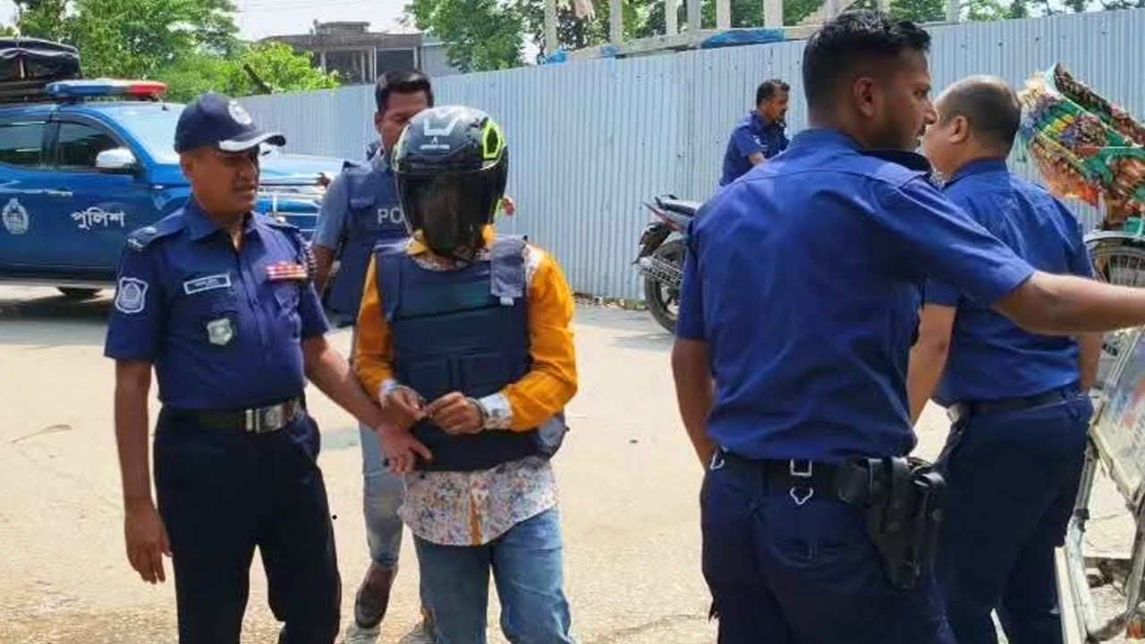 প্রবাসীর অর্ধকোটি টাকার স্বর্ণ-ডলার চুরি, গ্রেপ্তার ৫