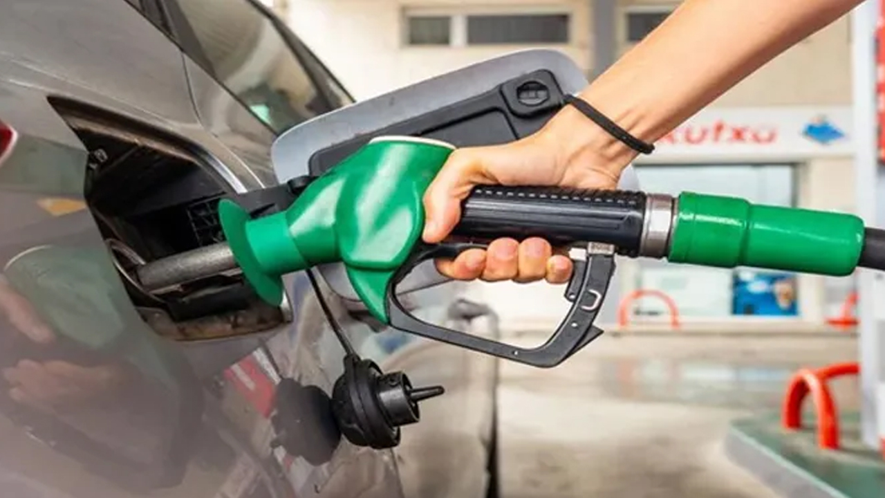 বিশ্ববাজারে তেলের দাম আবার ১১৫ ডলার ছাড়ালো