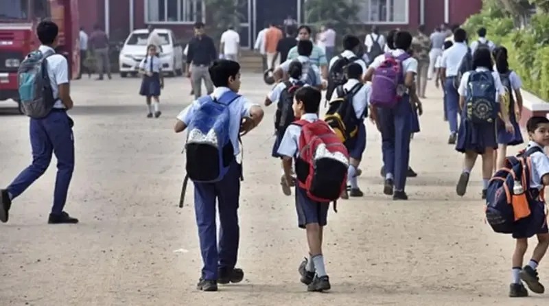দীর্ঘ ছুটির শেষে খুললো শিক্ষাপ্রতিষ্ঠান