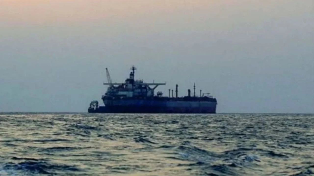 ইরানের ২১ জাহাজ ফেরত পাঠানোর দাবি সেন্টকমের