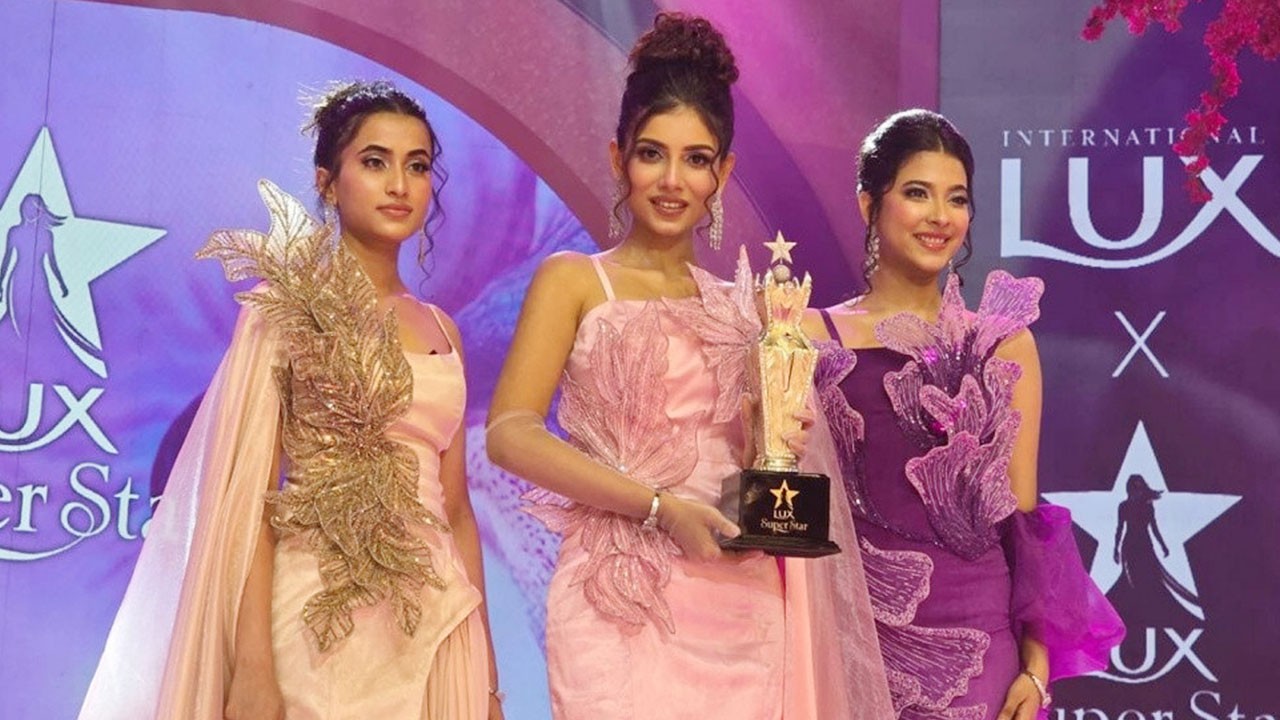 লাক্স সুপারস্টার চ্যাম্পিয়ন বিদুষী বর্ণিতা