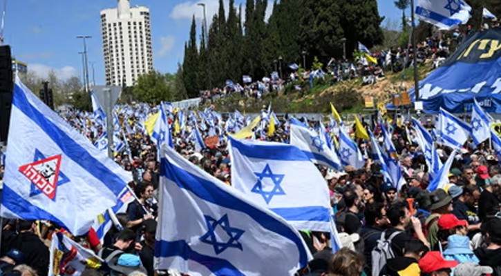 যুক্তরাষ্ট্রের পর এবার ইসরায়েলেও যুদ্ধবিরোধী বিক্ষোভ