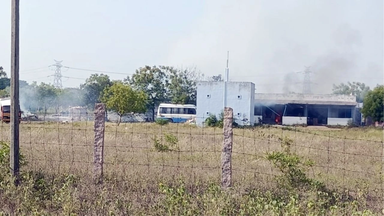 তামিলনাড়ুতে আতশবাজি কারখানায় ভয়াবহ বিস্ফোরণ: প্রাণহানি বেড়ে ২০