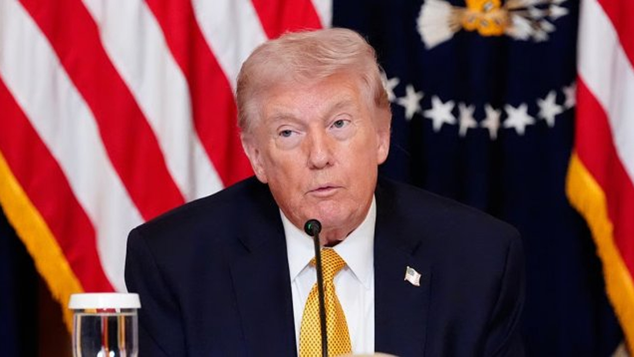 হরমুজ প্রণালিকে ‘ট্রাম্প প্রণালি’ বললেন মার্কিন প্রেসিডেন্ট