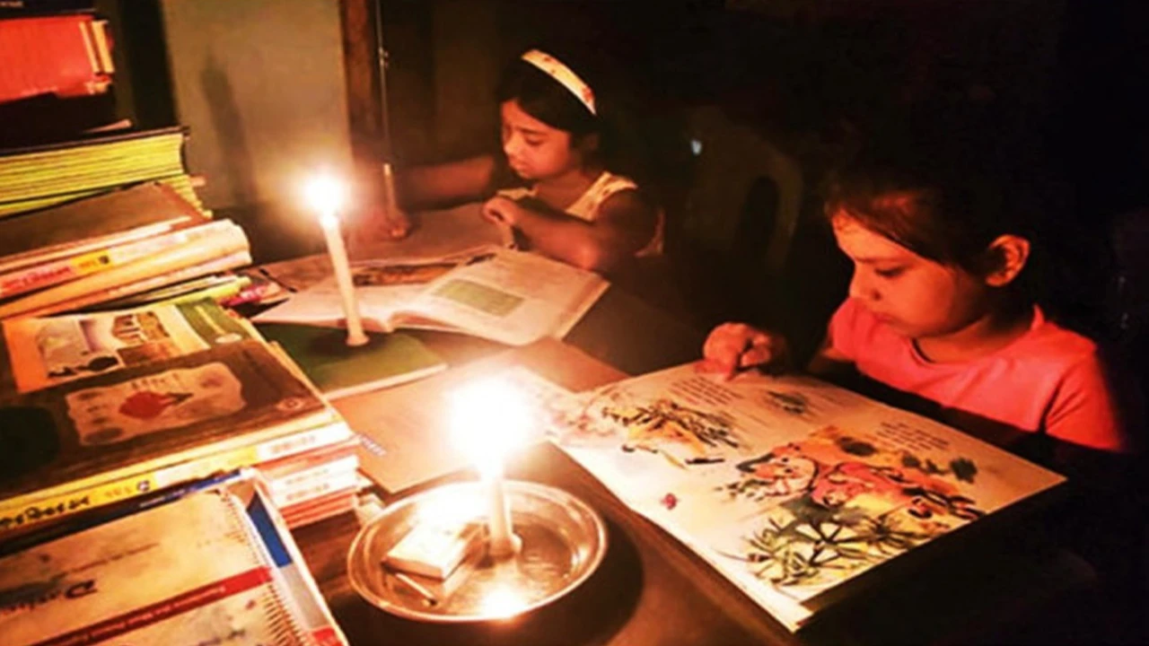 জ্বালানি সংকটে কিশোরগঞ্জে বাড়ছে লোডশেডিং