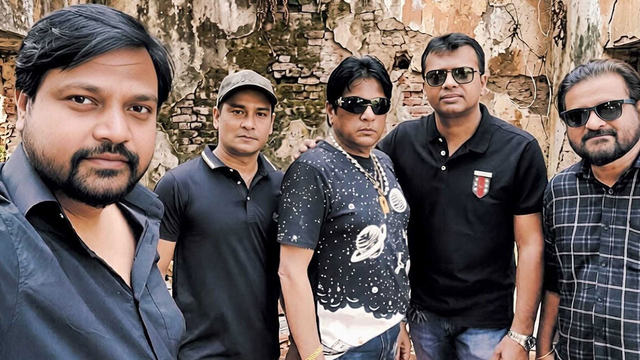 গানে ফিরতে নতুন ভোকাল খুঁজছে ‘চাইম’