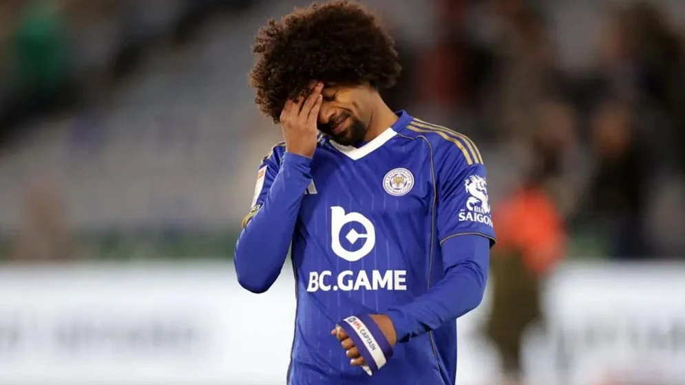 তৃতীয় বিভাগে নেমে গেল হামজার লেস্টার সিটি