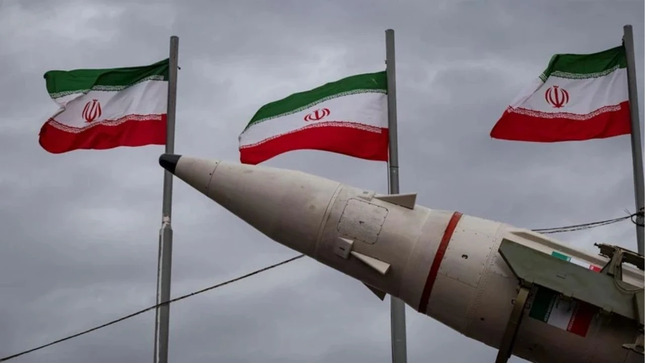 যুদ্ধবিরতির মধ্যেই ক্ষেপণাস্ত্র ও ড্রোনে ‘শান’ দিচ্ছে ইরান