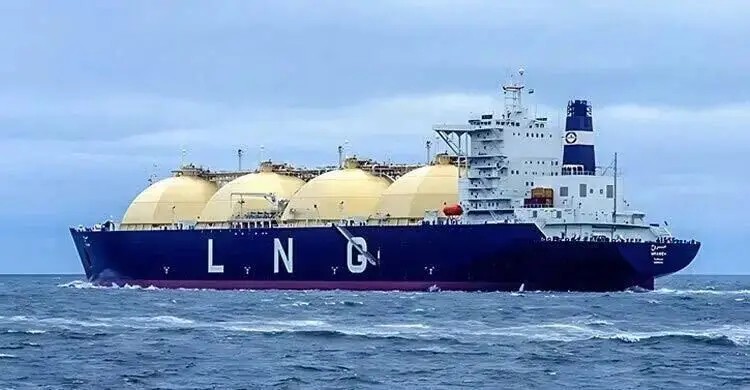 চট্টগ্রাম বন্দরে আসছে প্রায় দুই লাখ টন গ্যাস