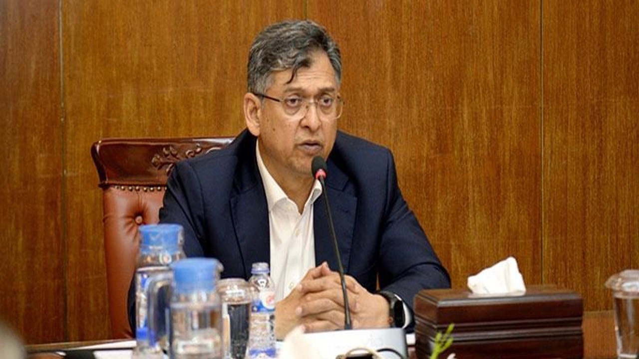 নতুন পোশাকে পুলিশ সদস্যরা সন্তুষ্ট নয়: স্বরাষ্ট্রমন্ত্রী